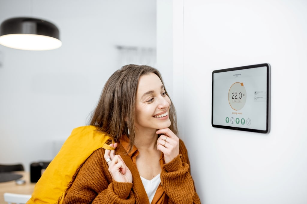 smart-home-heating-control-concept-2021