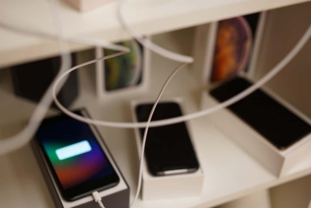 charging many iphones