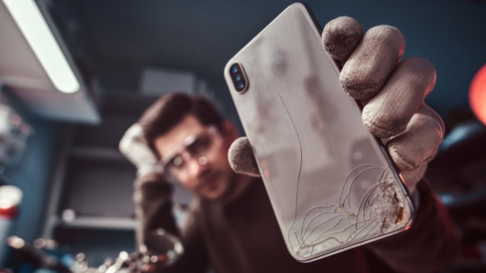 How to Repair Cracked iPhone Back Glass