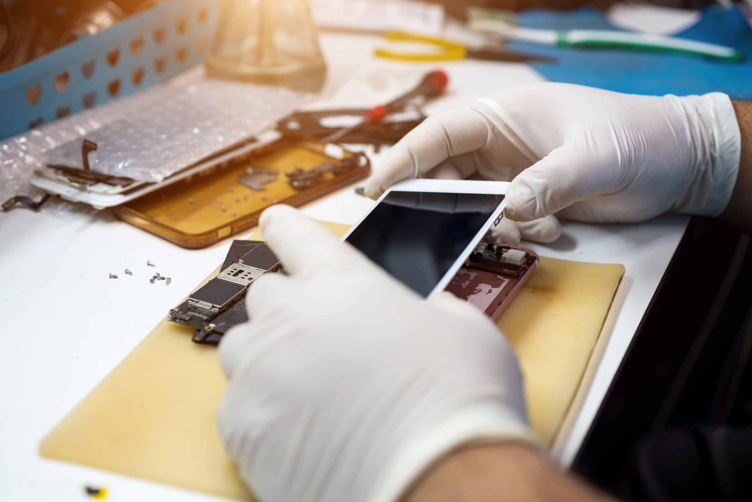 cell phone repair in Pomona