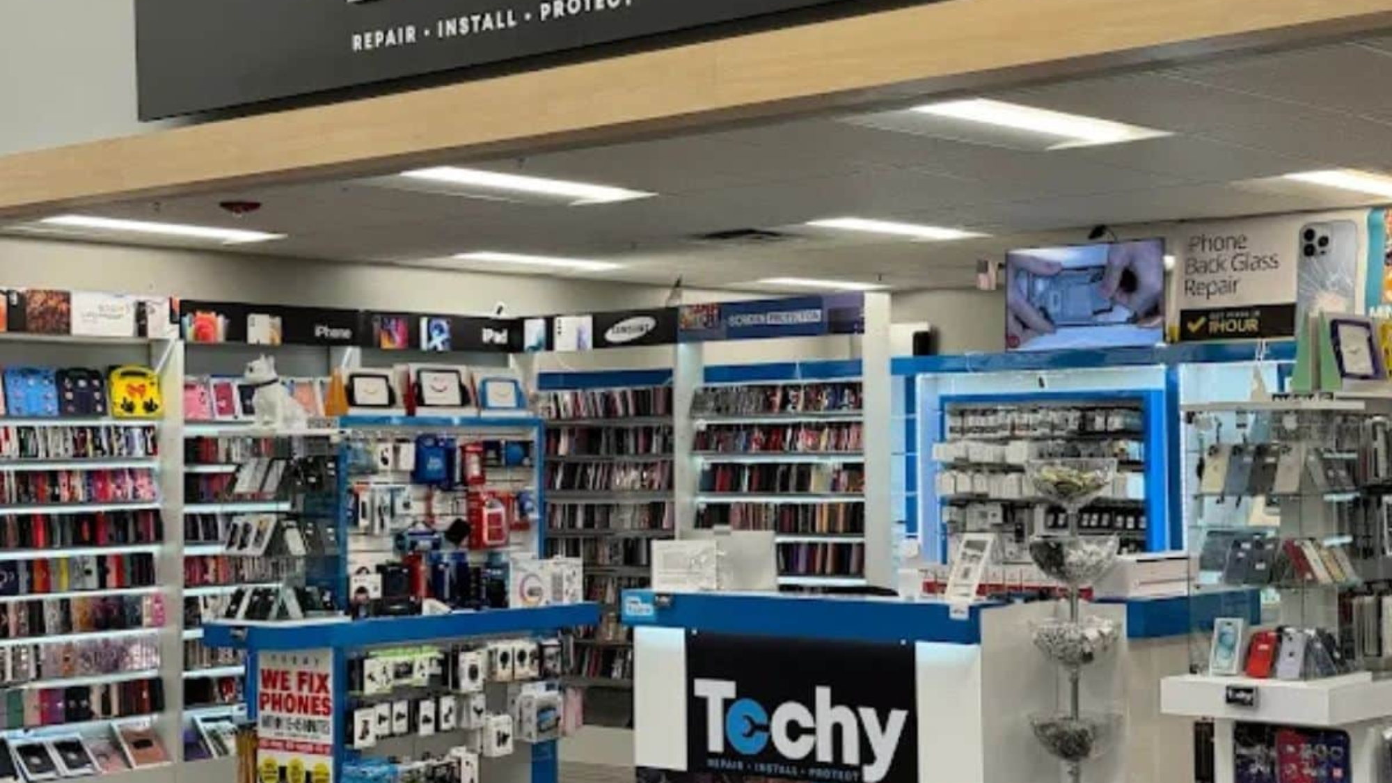 How to Choose the Right Phone Repair Shop in Naples, FL