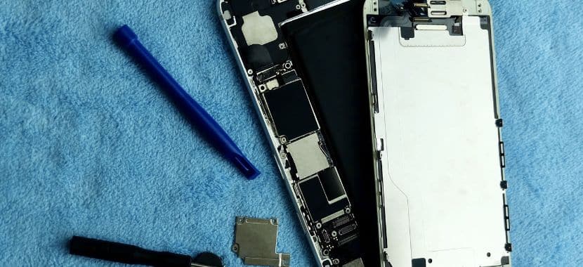 iPhone Water Damage Repair
